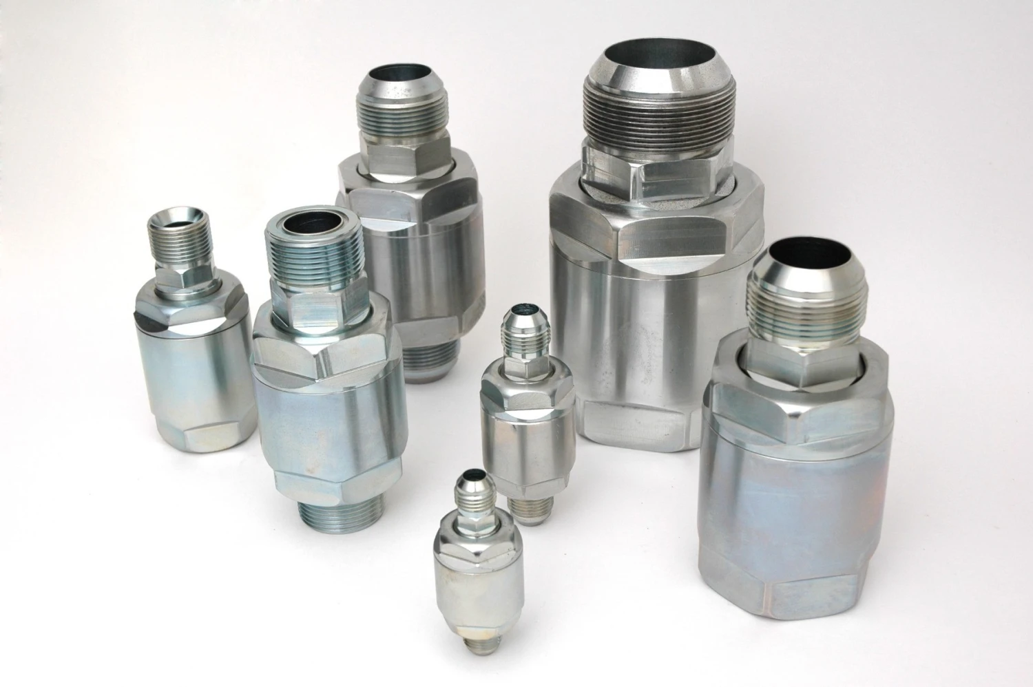 TAIMI Pyörivä Liitin 1 1/2" U/u ORFS 3 TAIMI Pyörivä Liitin 1 1/2" U/u ORFS